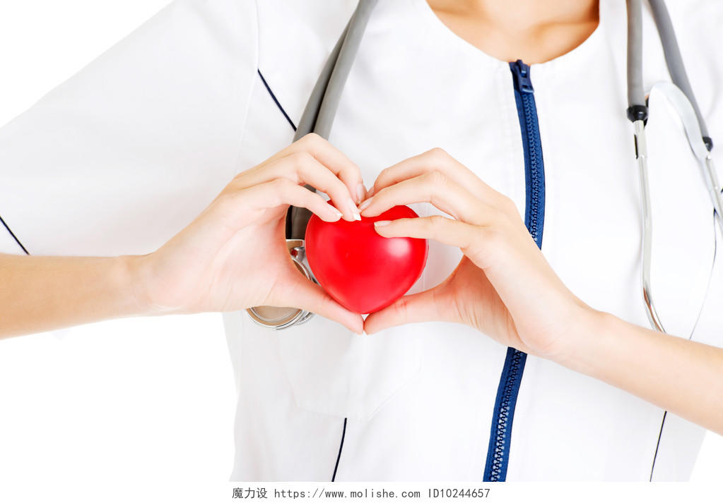 年轻护士的手心里有红色的爱心医生的手医生手势